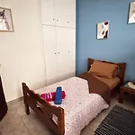 το φιλόξενο σπιτάκι! - The Friendly Nest ! *