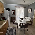 το φιλόξενο σπιτάκι! - The Friendly Nest ! * Parálion Ástros