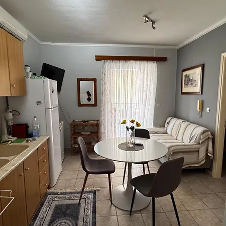 Апартаменты Το Φιλόξενο Σπιτάκι! - The Friendly Nest ! Паралион-Астрос