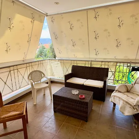 Το Φιλόξενο Σπιτάκι! - The Friendly Nest !