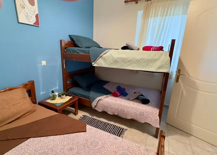 Το Φιλόξενο Σπιτάκι! - The Friendly Nest ! Parálion Ástros