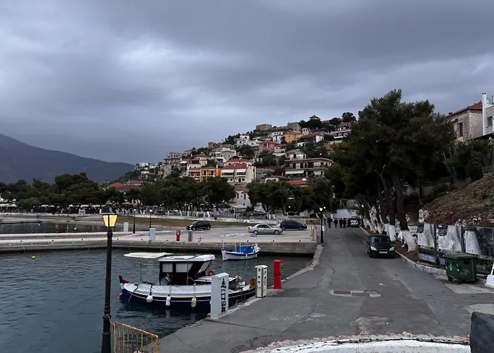 Το Φιλόξενο Σπιτάκι! - The Friendly Nest ! Parálion Ástros